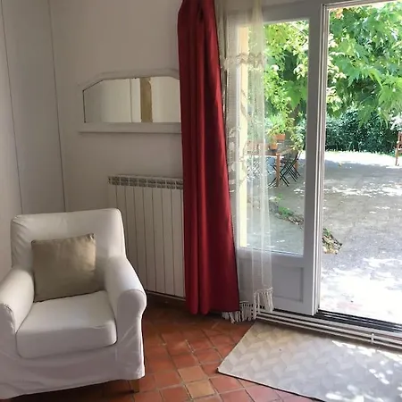 Casa de Férias Agreable Maison De 65 M2 Avec Grande Piscine